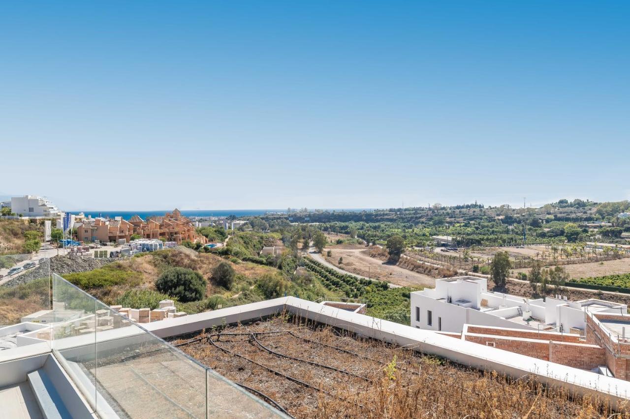 Апартаменты Unique 3-Bdrm Townhouse, Stunning View, Pool & Bbq Эстепона Экстерьер фото