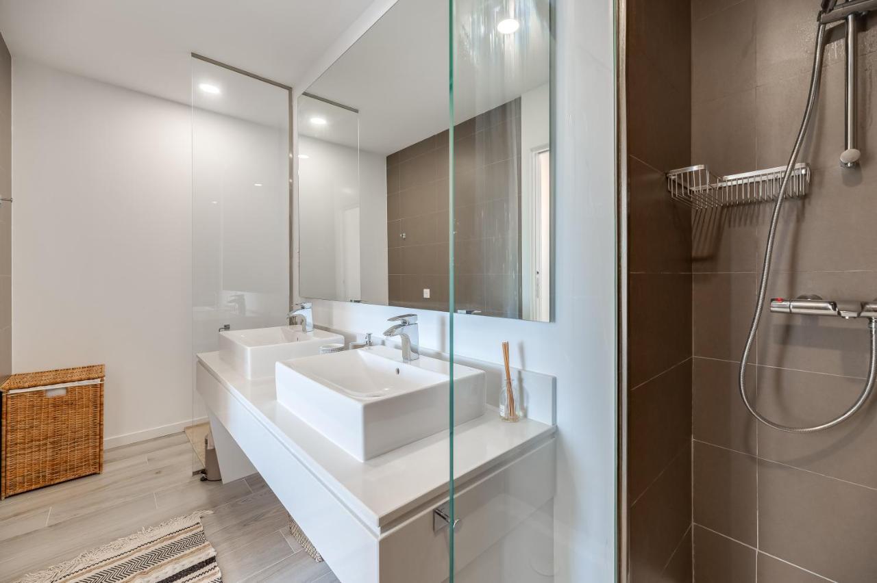 Апартаменты Unique 3-Bdrm Townhouse, Stunning View, Pool & Bbq Эстепона Экстерьер фото