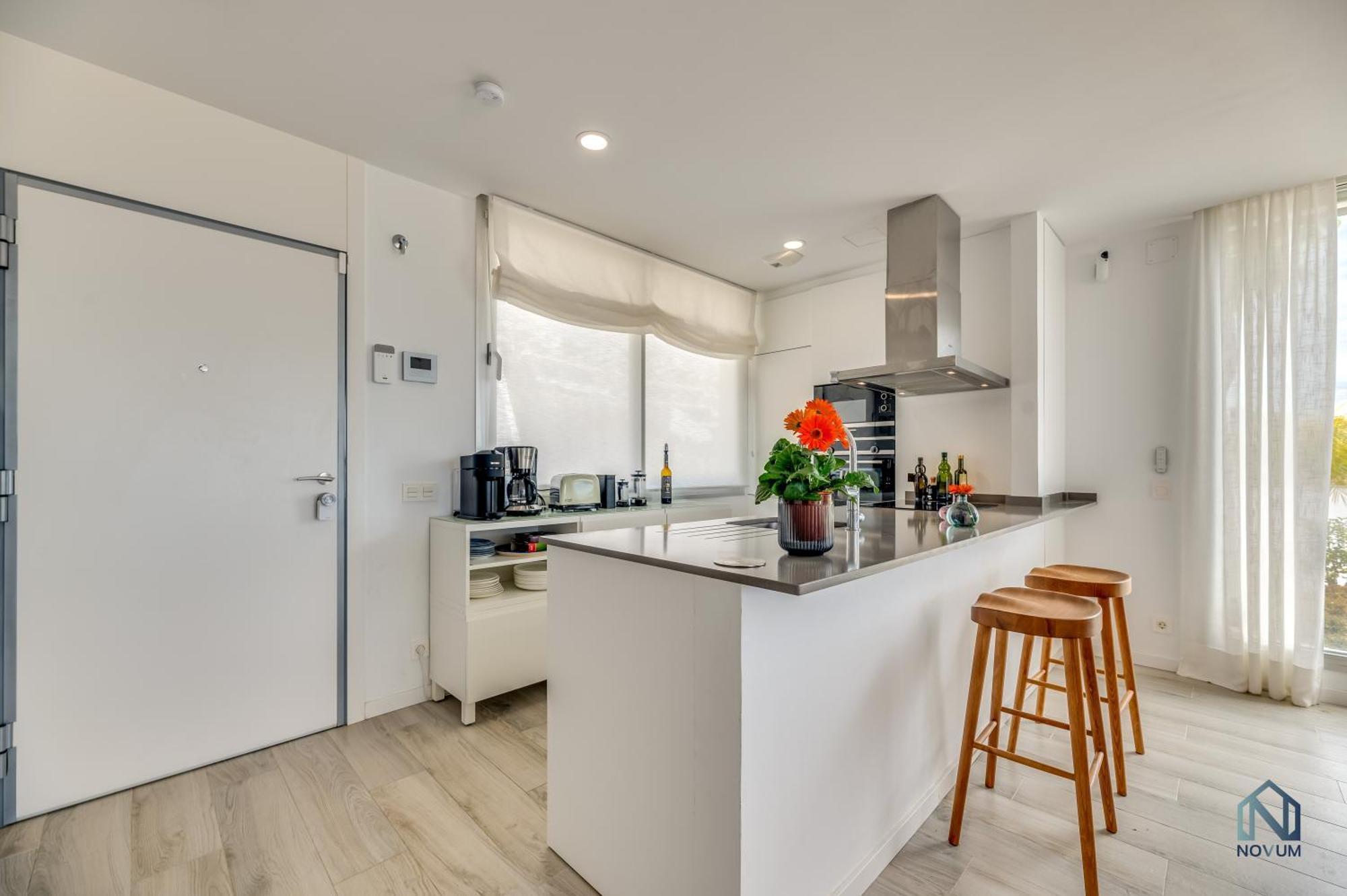 Апартаменты Unique 3-Bdrm Townhouse, Stunning View, Pool & Bbq Эстепона Экстерьер фото