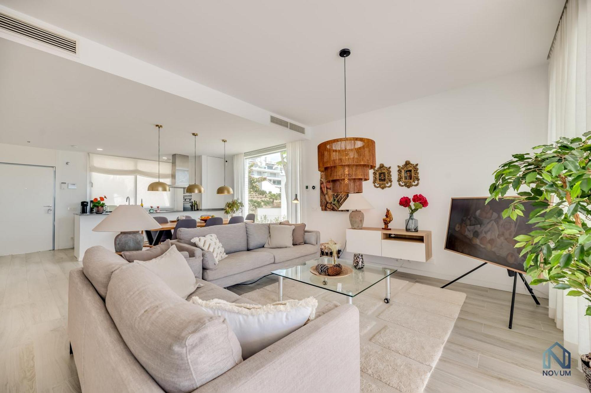 Апартаменты Unique 3-Bdrm Townhouse, Stunning View, Pool & Bbq Эстепона Экстерьер фото